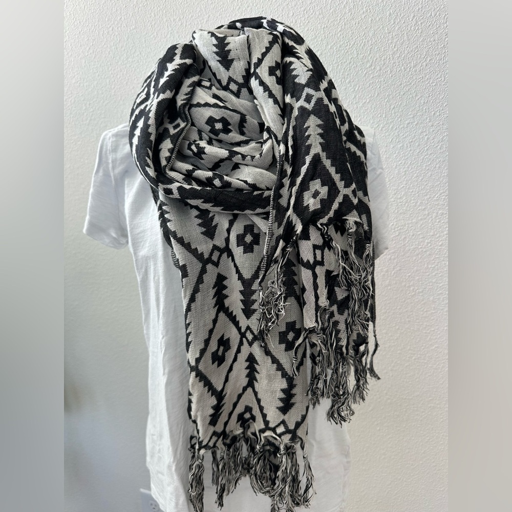 Scarf - Picture 5 of 5